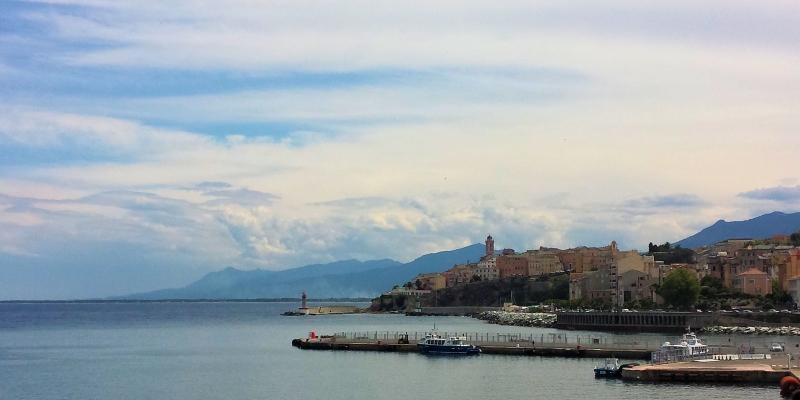 Korsika: Bastia bewölkt & Regenschauer