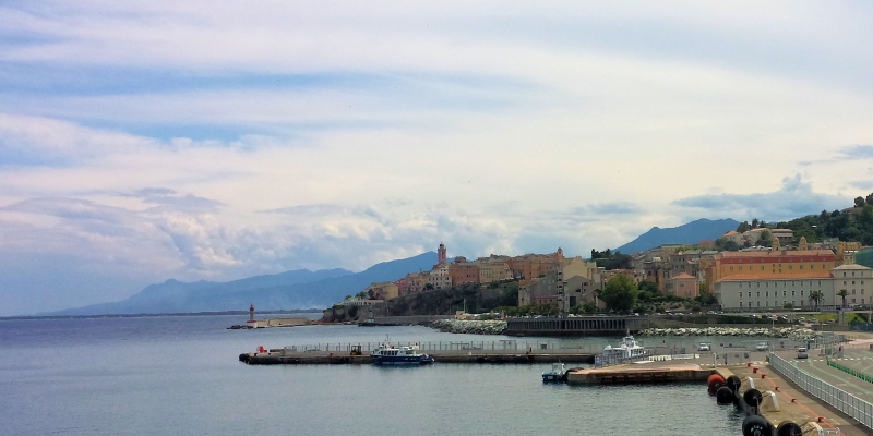 Korsika: Bastia heiter bis wolkig