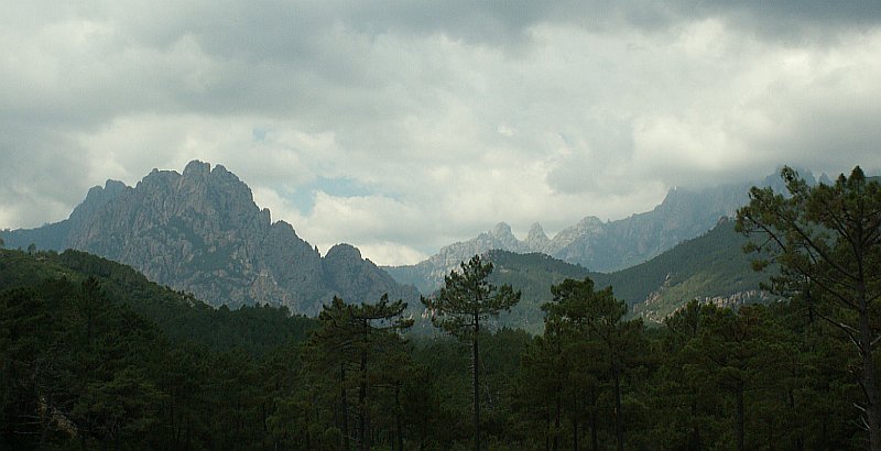 Korsika Bavella  nachmittags Regenschauer