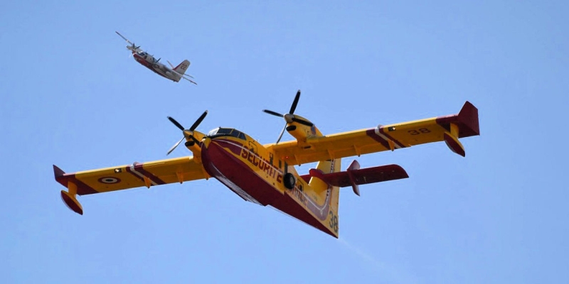 Löschflugzeuge im Einsatz