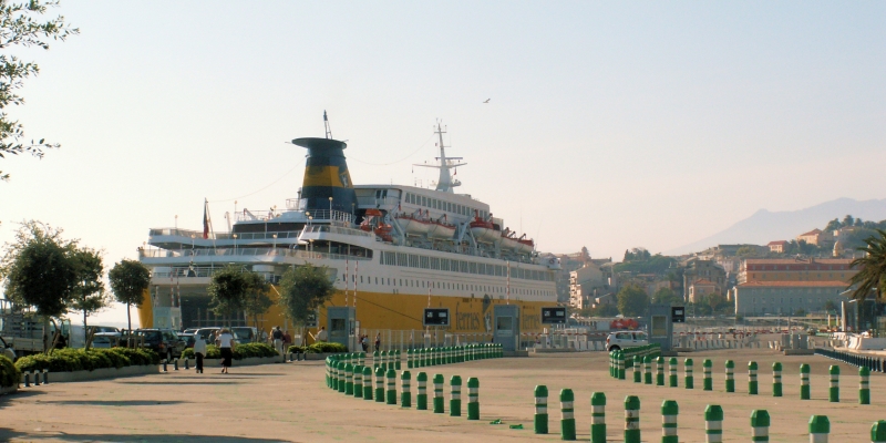 Bastia Handelshafen Corsica-Ferries
