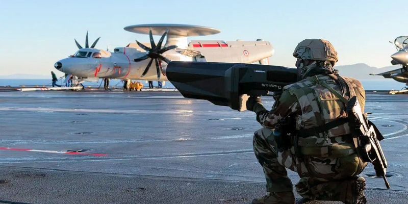 Kampf gegen Drohnen an Bord des Flugzeugträgers Charles de Gaulle.  Sirpa-Marine