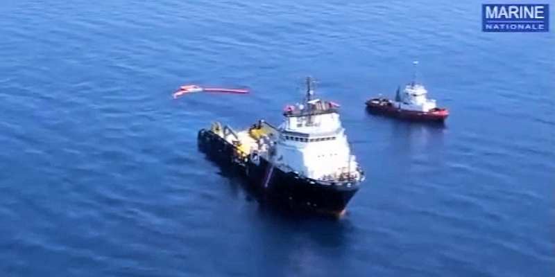 Marine National bei der Bekämpfung der Ölteppiche vor der Küste Korsika